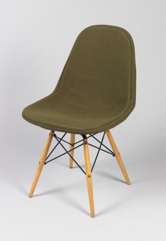 Swivel chair